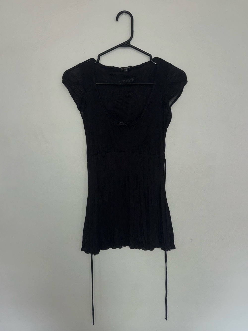 Hourglass Black Scoop Neck Short Sleeve Babydoll Top
